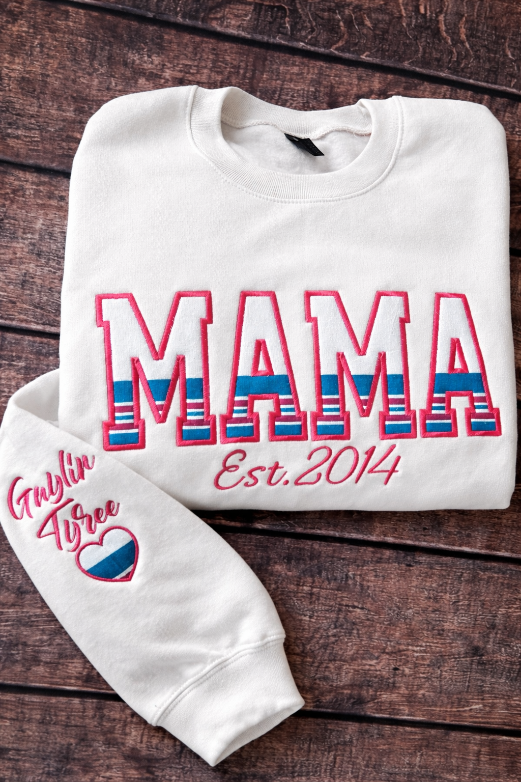 Signature MAMA Sweatshirt