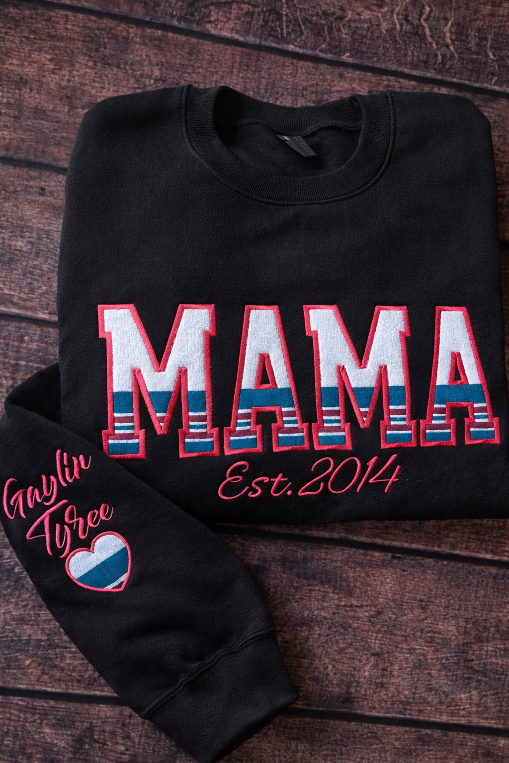 Signature MAMA Sweatshirt